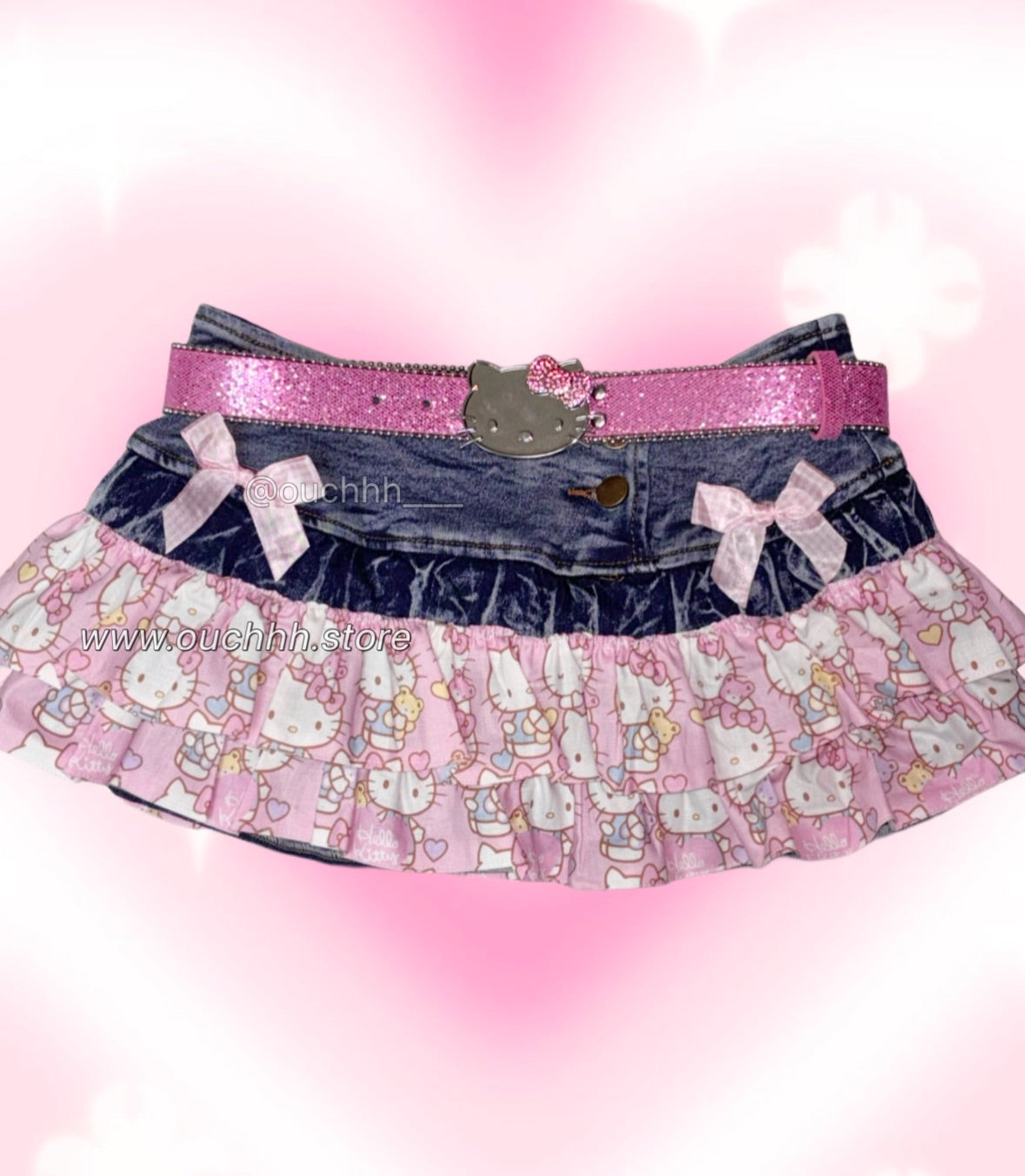 Hello Kitty Trim Mid Rise Mini Skirt (Light Pink)